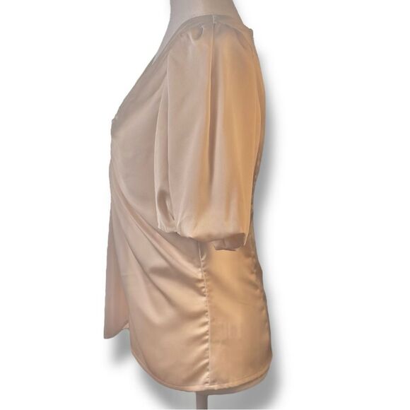 ASTR The Label Cream Satin Puff Sleeve Blouse Sz L - Picture 2 of 11